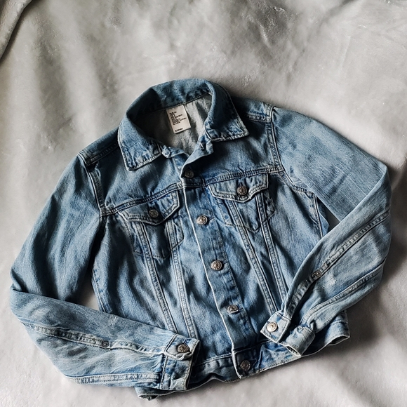 H&M Jackets & Blazers - ☀️Jean Jacket